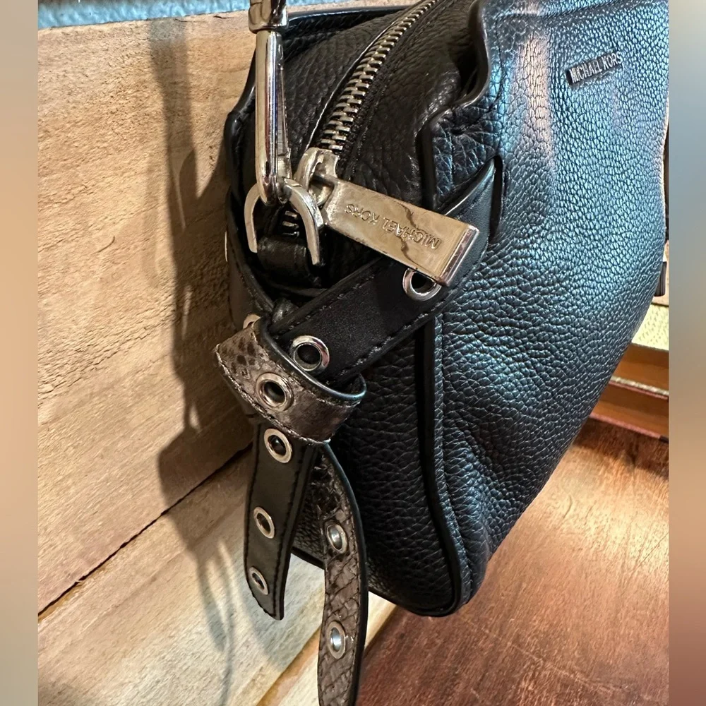 Michael Kors Pebbled Leather Crossbody Bag – Black – Adjustable Strap - Picture 5 of 14